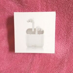 ESSOS True Wireless Auto Pair Earbuds w/Case  White Biologics NEW